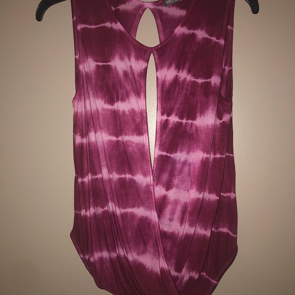 Sleeveless Tie-Dye Blouse with Scoop Waistline